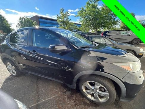 Used 2016 Honda HR-V EX image 3