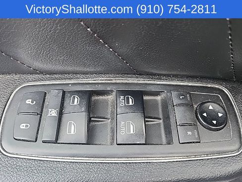 Used 2019 Dodge Charger R/T w/ Blacktop Package RWD image 18