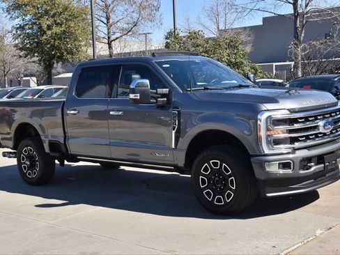 Certified 2024 Ford F250 Platinum w/ FX4 Off-Road Package image 5
