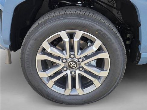New 2026 Toyota 4Runner Limited AWD/4WD image 10