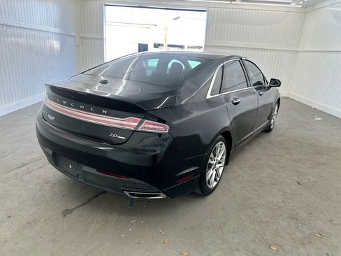 Used 2013 Lincoln MKZ image 5