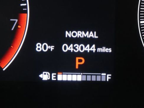Used 2023 Honda HR-V LX image 13