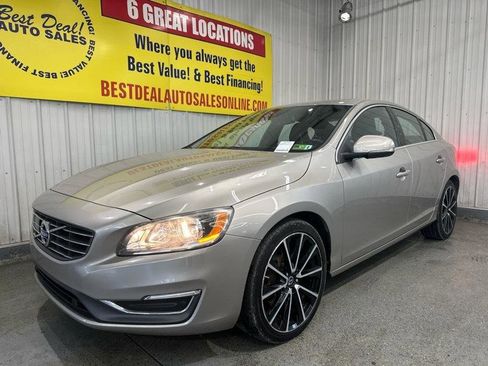 Used 2015 Volvo S60 T6 Platinum FWD image 1