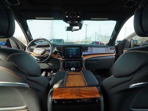 Used 2022 Jeep Grand Wagoneer Series III image 26