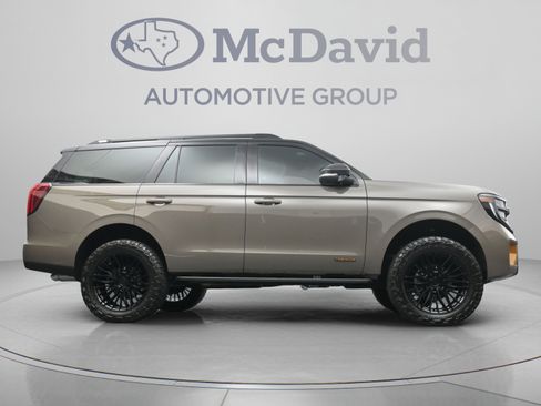Used 2027 Ford Expedition Tremor w/ Driver's Package AWD/4WD image 33