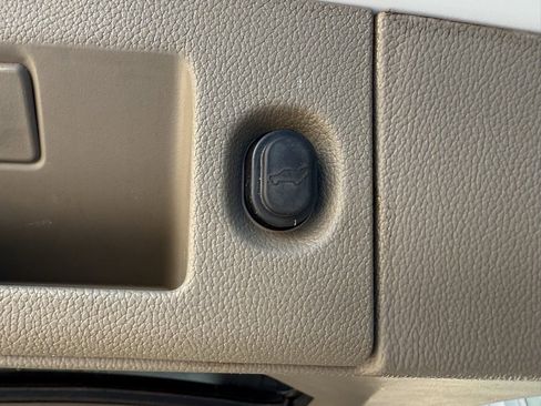 Used 2020 GMC Yukon XL SLT w/ Premium Edition image 51