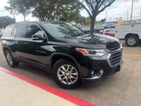Used 2019 Chevrolet Traverse LT FWD image 1