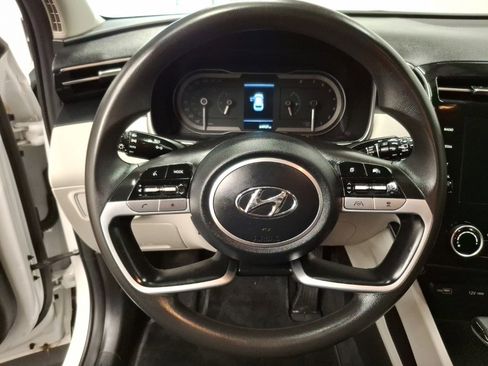 Used 2023 Hyundai Tucson SE image 17