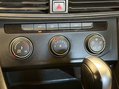 Used 2021 Volkswagen Jetta S image 10