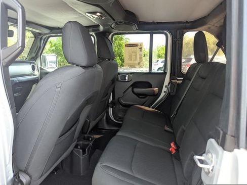 Used 2022 Jeep Wrangler Unlimited Sport AWD/4WD image 18