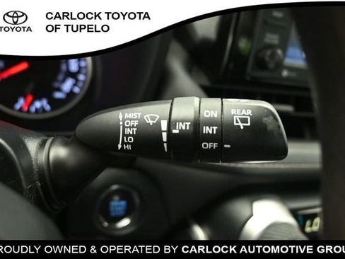 Used 2022 Toyota RAV4 XLE AWD/4WD image 24