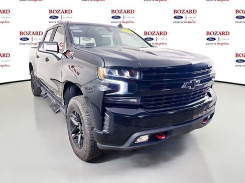 Used 2021 Chevrolet Silverado 1500 LT Trail Boss w/ Convenience Package II image 1