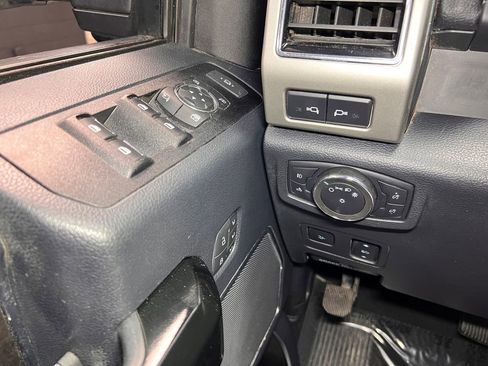 Used 2022 Ford F250 Lariat w/ Lariat Ultimate Package image 16