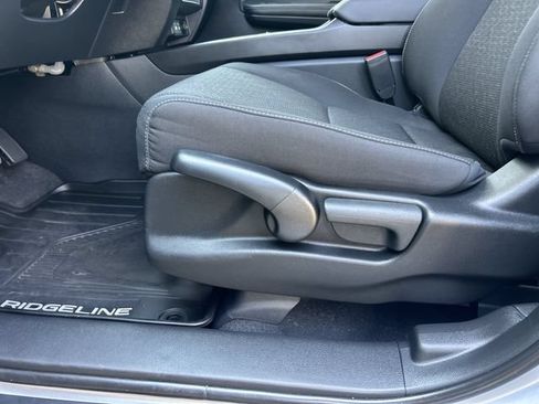 Certified 2025 Honda Ridgeline Sport image 12