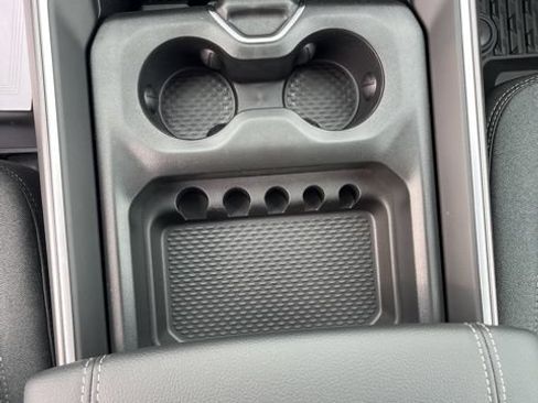 New 2026 RAM 1500 Big Horn AWD/4WD image 14