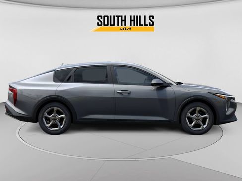 New 2026 Kia K4 FWD image 7