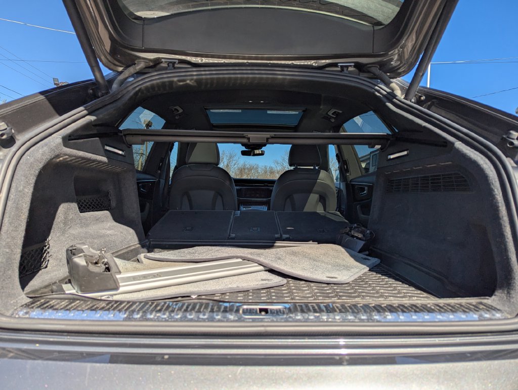 Used 2019 Audi Q8 Premium AWD/4WD image 38