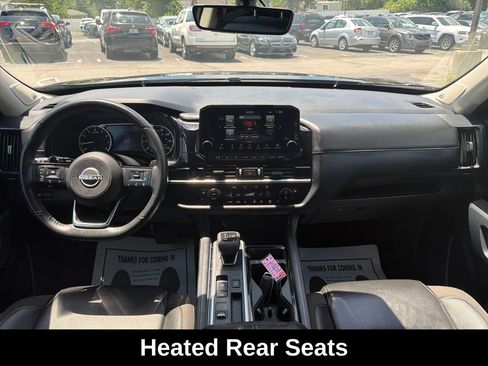 Used 2025 Nissan Pathfinder SL w/ SL Premium Package FWD image 15