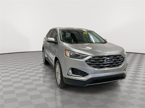 Used 2024 Ford Edge Titanium image 13