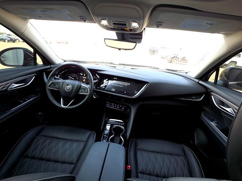 Used 2023 Buick Envision Avenir image 13