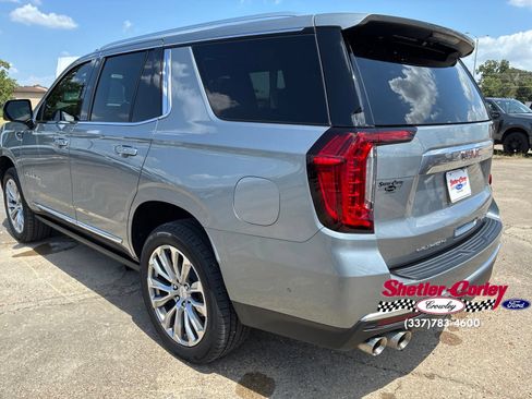 Used 2024 GMC Yukon Denali w/ Denali Reserve Package RWD image 9