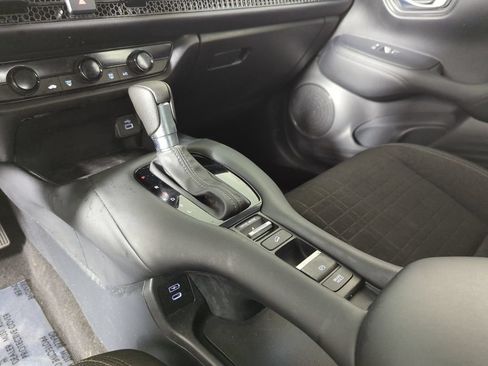 Certified 2025 Honda HR-V LX image 20