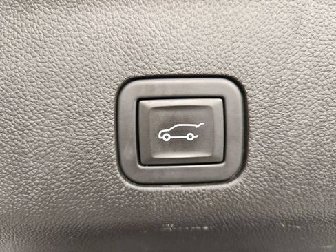Used 2023 Chevrolet Tahoe Premier RWD image 37