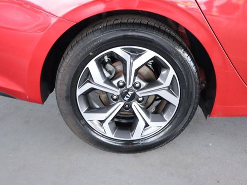 Used 2020 Kia Forte LXS FWD image 5