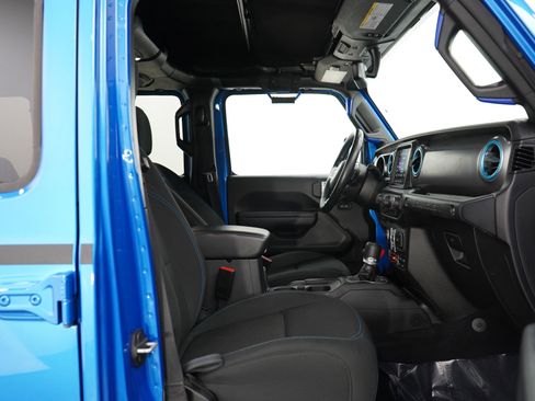 Used 2022 Jeep Wrangler Unlimited Rubicon 4xe w/ Cold Weather Group image 12