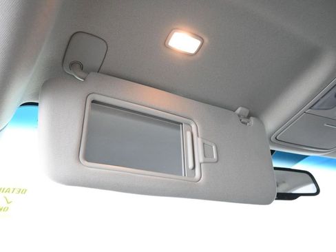 Used 2018 Kia Optima EX image 30