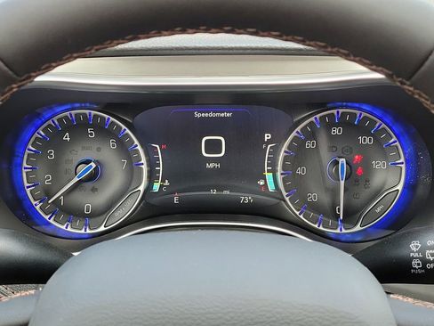 New 2026 Chrysler Pacifica Pinnacle image 16