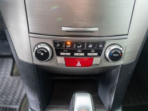 Used 2013 Subaru Outback 2.5i Premium w/ All-Weather Pkg image 19