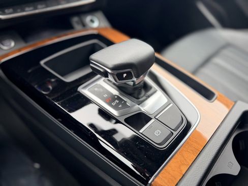 Certified 2023 Audi Q5 2.0T Premium w/ Convenience Package image 34