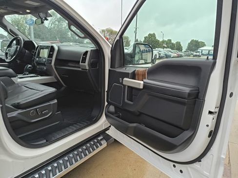 Used 2018 Ford F150 Lariat AWD/4WD image 24