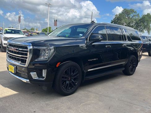 Used 2021 GMC Yukon XL SLT w/ SLT Luxury Plus Package RWD image 3