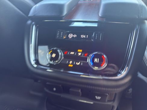 Used 2021 Lincoln Navigator Reserve image 24