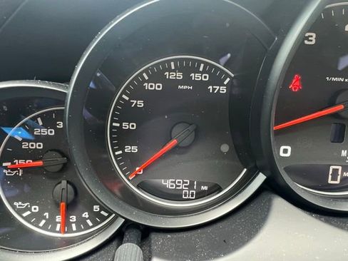 Used 2018 Porsche Cayenne AWD/4WD image 3