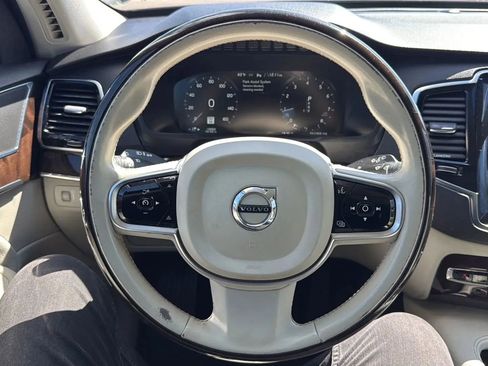 Used 2016 Volvo XC90 T6 Momentum w/ Momentum Plus Package image 10