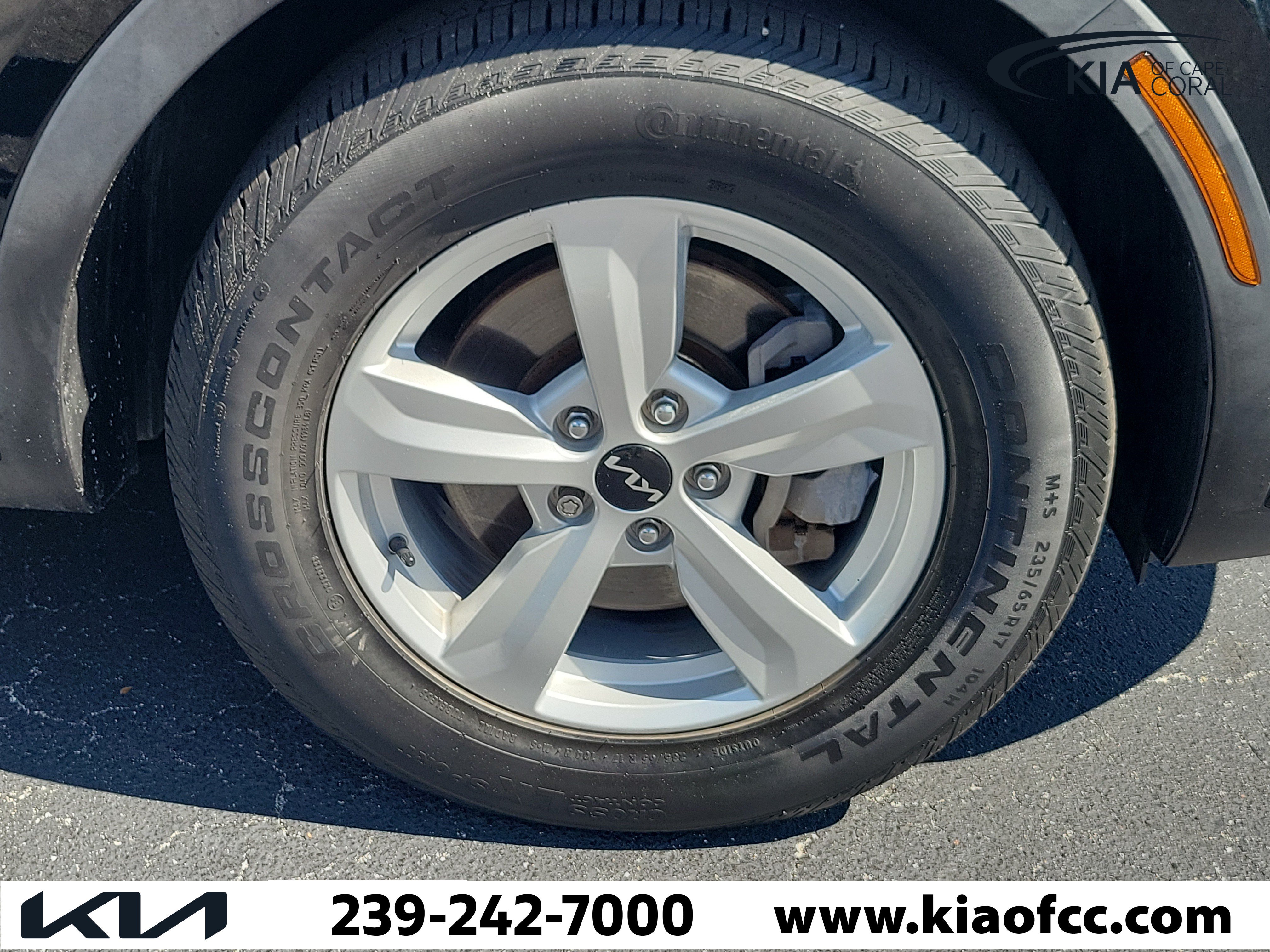 Used 2022 Kia Sorento LX FWD image 7