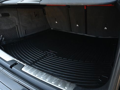 Used 2015 BMW X6 M image 18