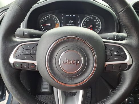 Used 2020 Jeep Renegade Latitude w/ Cold Weather Group image 26