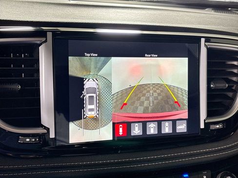 New 2026 Chrysler Pacifica Limited image 17