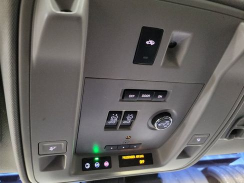 Used 2017 Cadillac Escalade Premium Luxury image 21