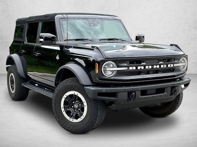 Used 2023 Ford Bronco Outer Banks w/ Sasquatch Package AWD/4WD image 11