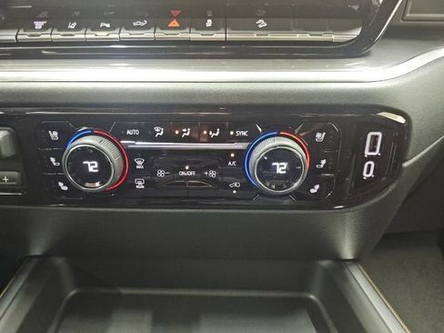 New 2026 Chevrolet Silverado 2500 High Country w/ High Country Premium Package AWD/4WD image 9