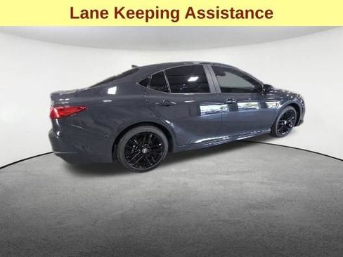Used 2026 Toyota Camry SE w/ Convenience Package FWD image 5