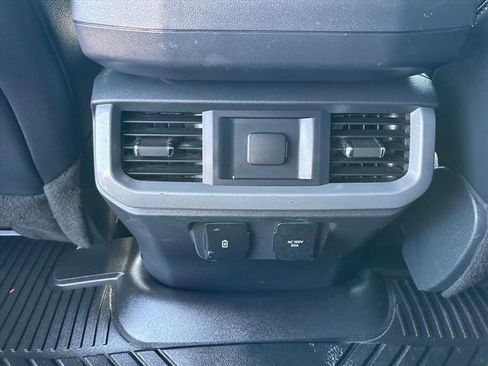 Used 2024 Ford F150 Lariat AWD/4WD image 20