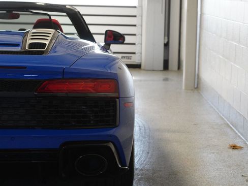 Used 2023 Audi R8 V10 performance image 16