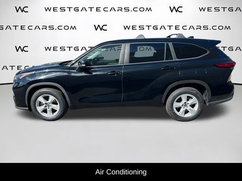 Used 2023 Toyota Highlander L FWD image 7
