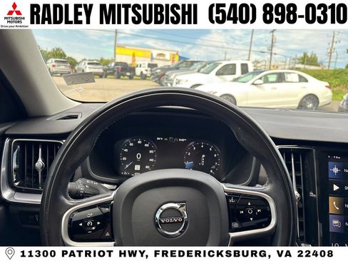 Used 2020 Volvo S60 T5 Momentum w/ Protection Package Premier FWD image 6